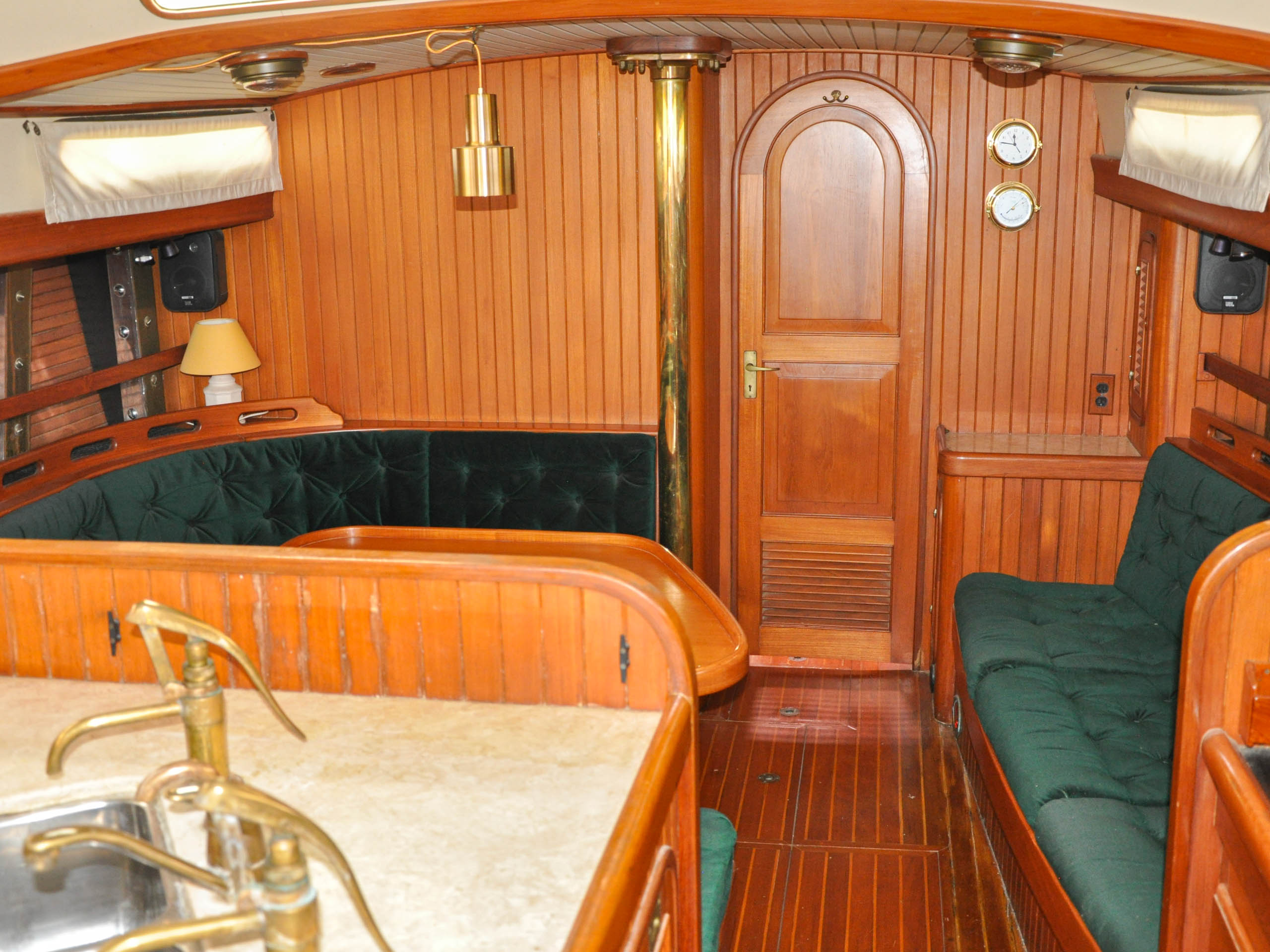 Maststütze im Salon